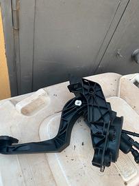 Pedale frizione ford fiesta VII