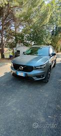 Volvo xc40 awd  d4