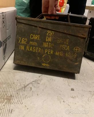 Valigetta porta munizioni vintage metallo