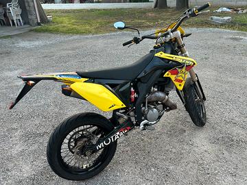 Suzuki Valenti 50