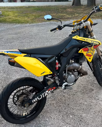 Suzuki Valenti 50