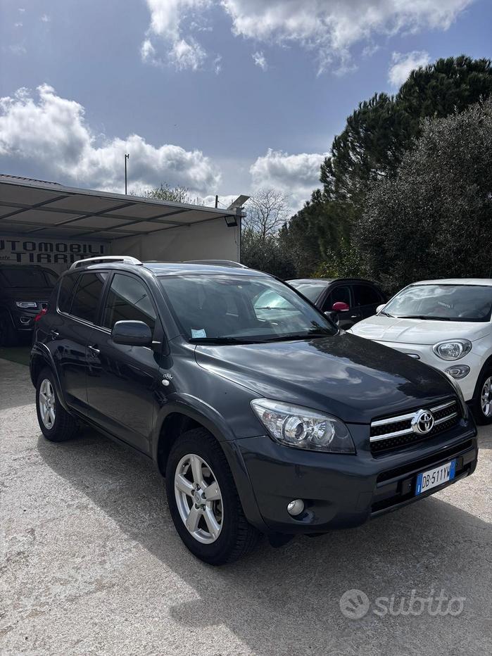 TOYOTA RAV4 3ª serie