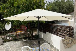 Villetta con parcheggio zona collinare