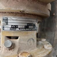 POMPA CENTRIFUGA GRUNDFOS LE 40-12/140 ALT