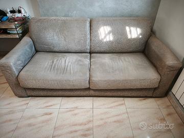 divano letto 3 posti colore beige 