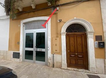 Locale commerciale d'epoca