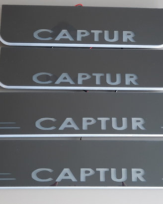 Renault Captur II 2020 battitacco luminosi 4 pezzi