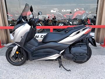 YAMAHA X-MAX 400