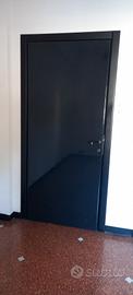 7 PORTE LACCATO NERO