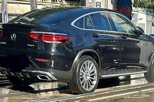 MERCEDES-BENZ GLC COUPÉ 220d 4MATIC PREMIUM PLUS –