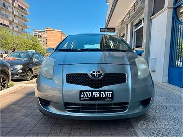 Toyota Yaris 1.0 5 porte Sol