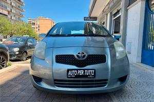 Toyota Yaris 1.0 5 porte Sol