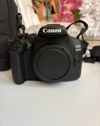 Canon EOS 2000D + obiettivo 18-55mm – Come nuova