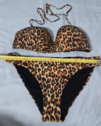 Completo costume bikini marca H&M leopardato