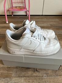 Scarpe Nike Air Force 1 bianche nuove