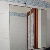 Mobiletto a specchio bagno