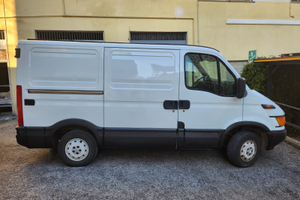Iveco Daily 29L10 permuto