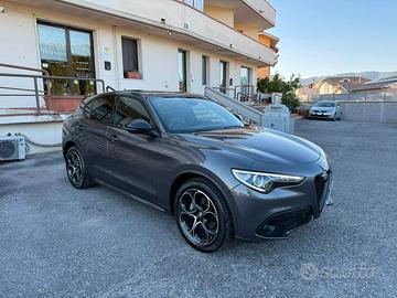 Alfa Romeo Stelvio 2.2 Turbodiesel 210 CV AT8 Q4 V