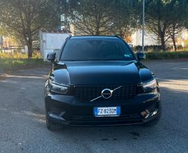 Volvo xc40 GEARTRONIC R-design