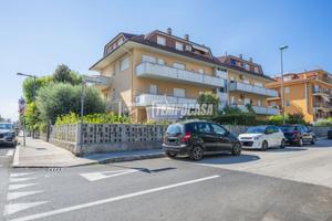 APPARTAMENTO ULTIMO PIANO IN ZONA SENTINA - PORTO