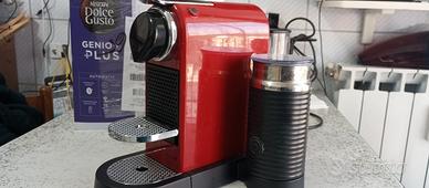 Macchina da caffè Nespresso con cappuccinatore 