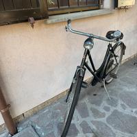 Bicicletta regina d epoca con freni a bacchetta