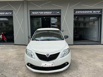 Lancia Ypsilon 1.0 FireFly 5 porte S&S Hybrid Ecoc