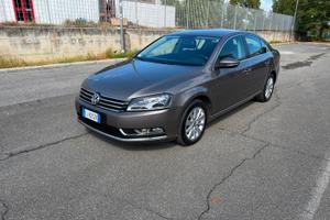 Volkswagen Passat 2.0 TDI Highline BlueM. Tech.