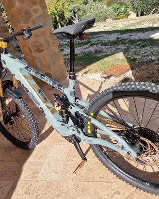 E-BIKE YETI 160E ALLESTIMENTO FULL