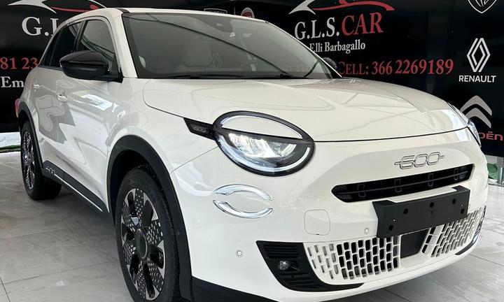 Fiat 600 Hybrid 100 CV DCT MHEV La Prima