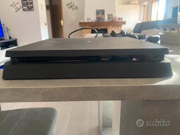 PlayStation Sony ps4 slim 1Tb