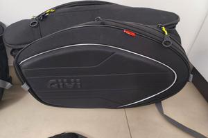 borse laterali moto e scooter 