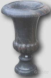 VASO IN MARMO NERO A COPPA MEDICI H 76
