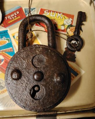 LUCCHETTO ANTICO D'EPOCA 