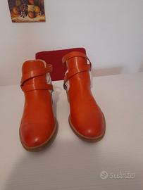 scarpe rosso corallo nr 37 e in pelle beige