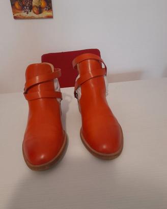 scarpe rosso corallo nr 37 e in pelle beige