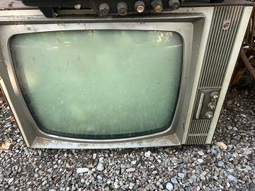 Televisore antico