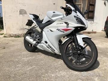 RICAMBI USATI PER YAMAHA YZF 125R 2009