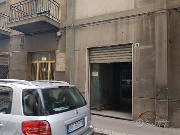 Negozio 70 mq privato vende