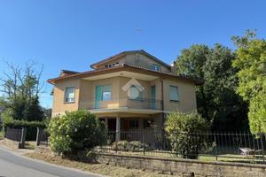 VILLA SINGOLA A MONTEFIASCONE