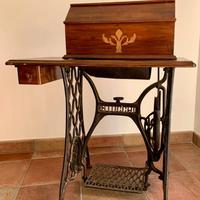 MACCHINA DA CUCIRE STUCCHI - DA COLLEZIONE