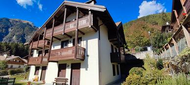 Trilocale arredato doppio balcone