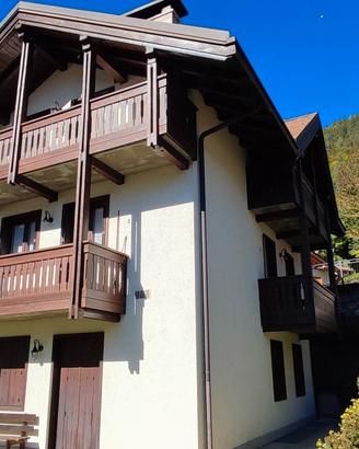 Trilocale arredato doppio balcone