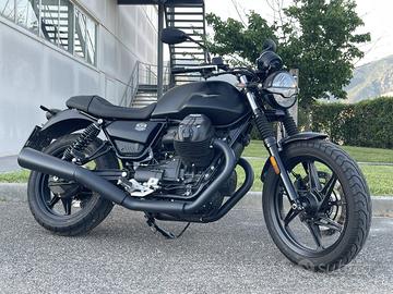 Moto Guzzi V7 IV - 2021 - Edizione Centenario