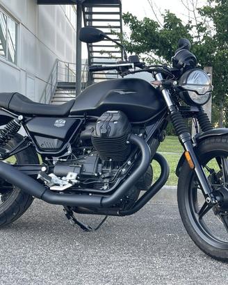 Moto Guzzi V7 IV - 2021 - Edizione Centenario