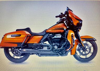 Harley Davidson touring redthunder