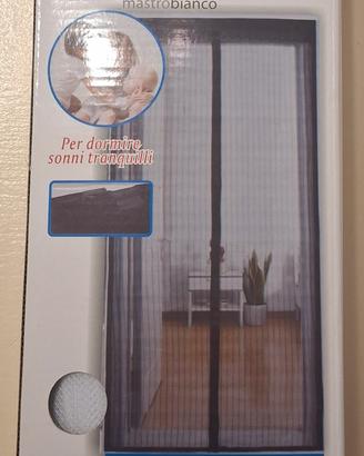 Tenda Zanzariera Magnetica con calamita