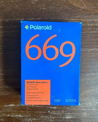 Polaroid 669
