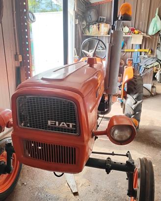 Trattore Fiat 215