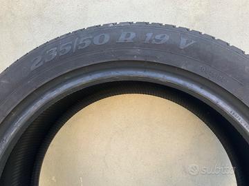 Gomme 235 50 r19 V